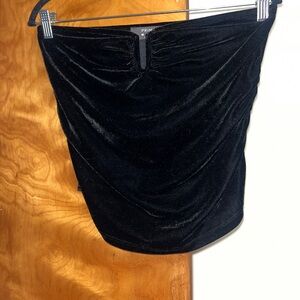 NEVER BEEN WORN- Black strapless velvet top